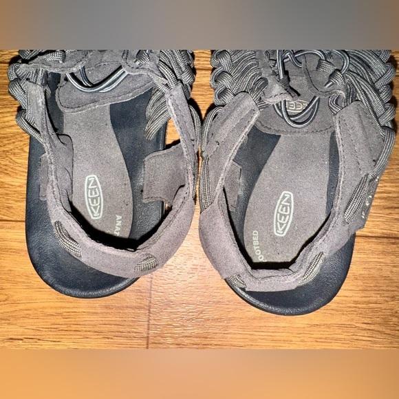KEEN UNEEK Men’s Size 12 M Classic 2 Rope Cord Sandals Dark Grey Magnet / Black - Picture 15 of 15